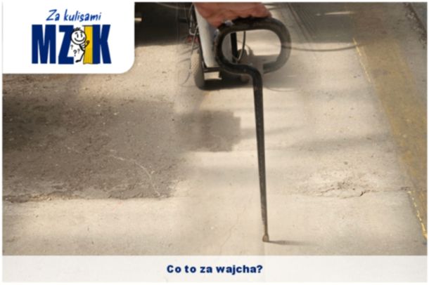 Znak graficzny Za kulisami MZK oraz zdjęcie nastawiacza